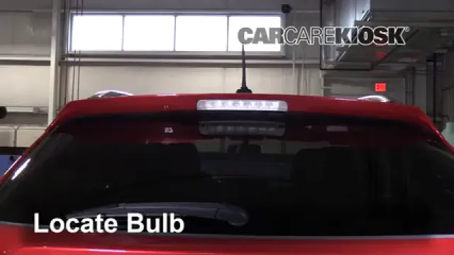 2016 Toyota Venza LE 2.7L 4 Cyl. Luces Luz de freno central (reemplazar foco)